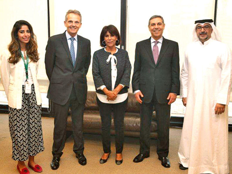 رعاية برنامج الخدمة هي سعادتي بالتعاون مع «لوياك» 