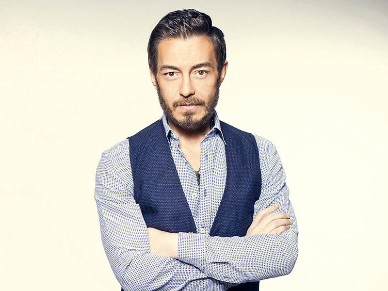 الفنان المصري أحمد زاهر