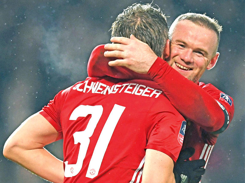 روني وشفاينشتايغر نجما مان يونايتد