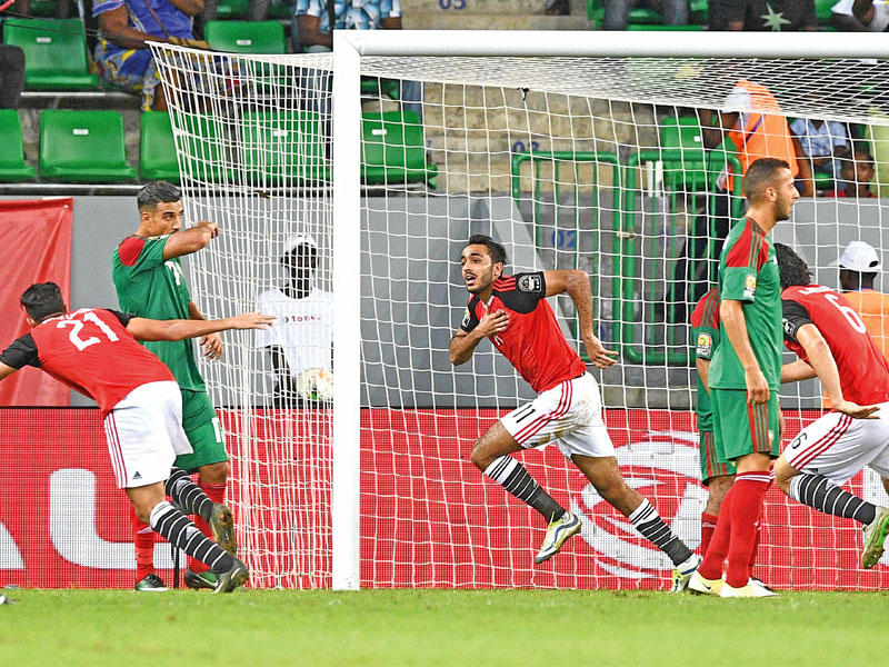 فرحة محمود عبدالمنعم «كهربا» بعد تسجيله هدف الفوز لمصر