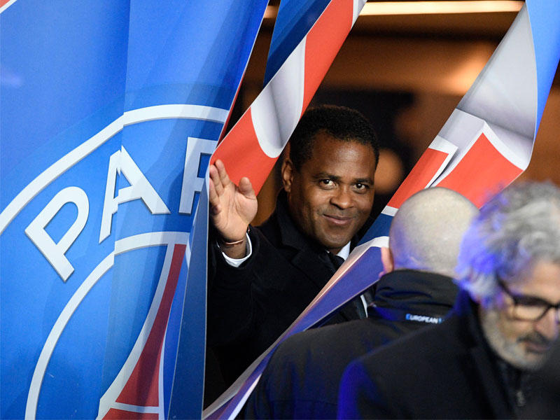 المدير الرياضي للنادي، الهولندي باتريك كلويفرت