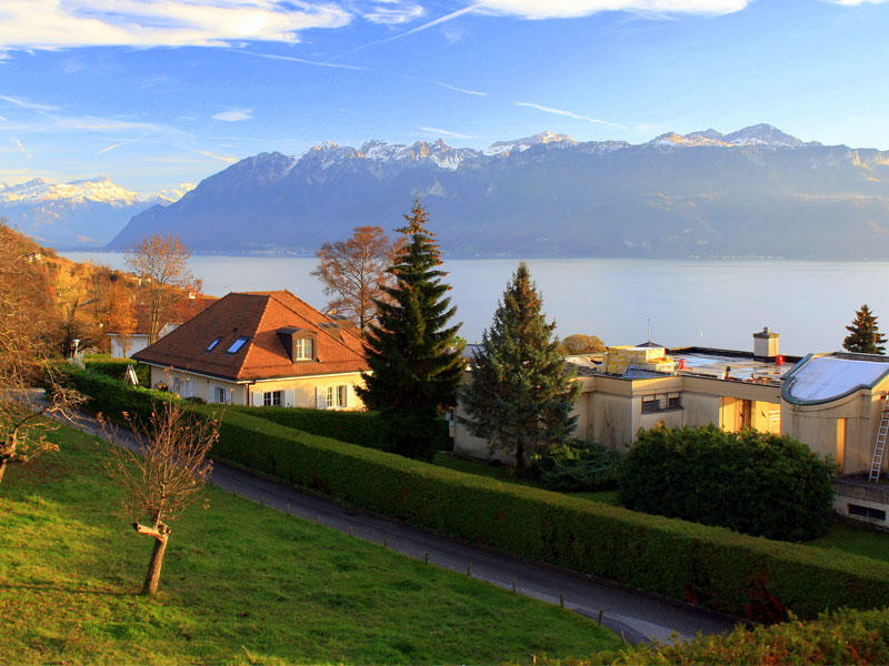 لوزان السويسرية