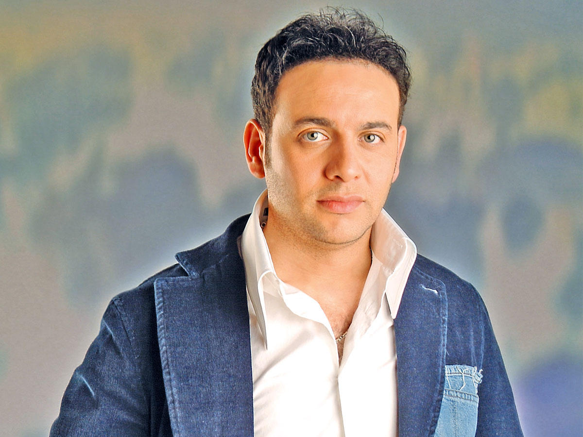 الفنان المصري مصطفى قمر