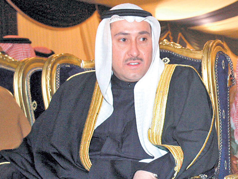  الشيخ فيصل الحمود محافظ الفروانية