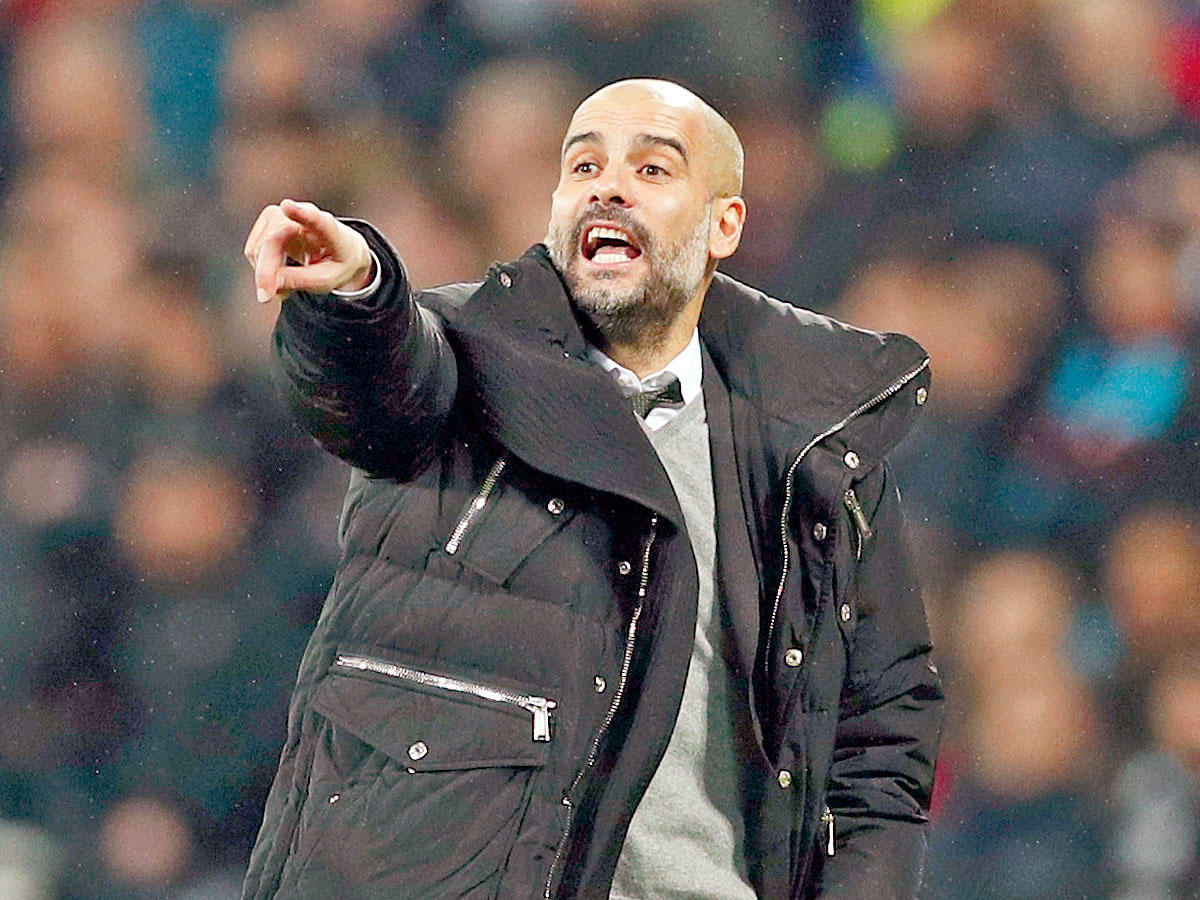  بيب غوارديولا المدير الفني لمانشستر سيتي