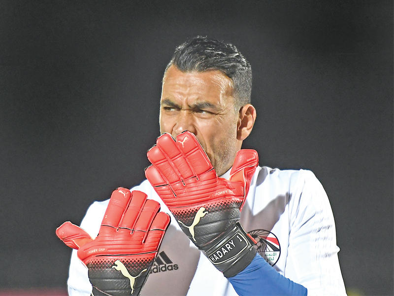 عصام الحضري قائد المنتخب المصري الأول لكرة القدم