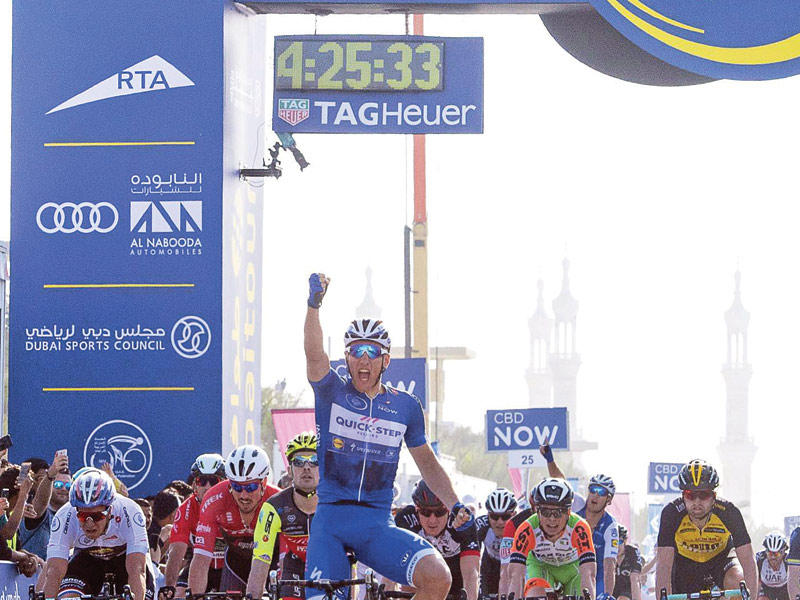 الألماني كيتل لحظة وصوله إلى خط النهاية