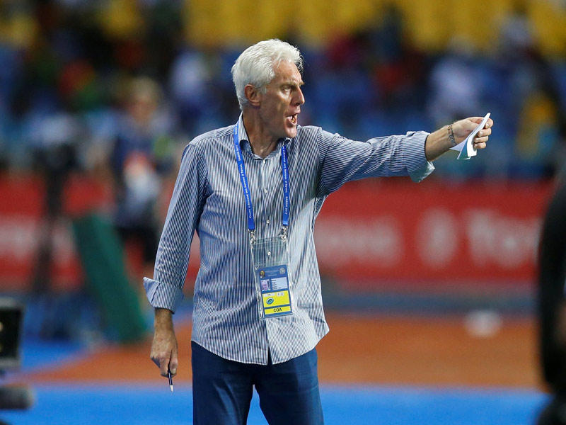 مدرب الكاميرون هوغو بروس