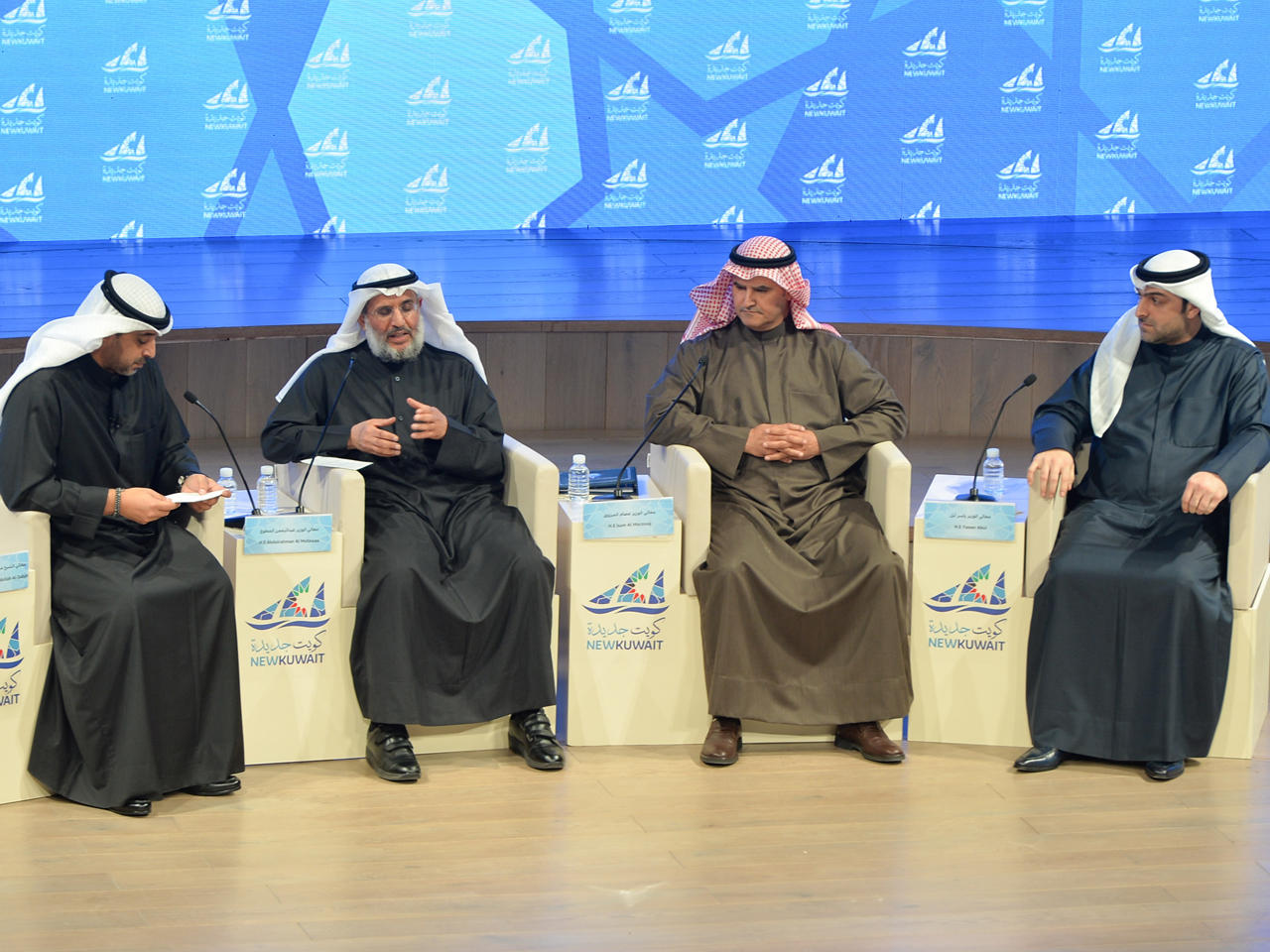 الوزير المطوع يتوسط الوزراء أبل والمرزوق والعبدالله