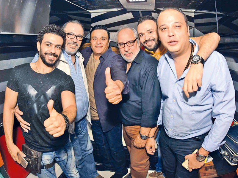 محمد فؤاد مع فريق مسلسل «الضاهر»