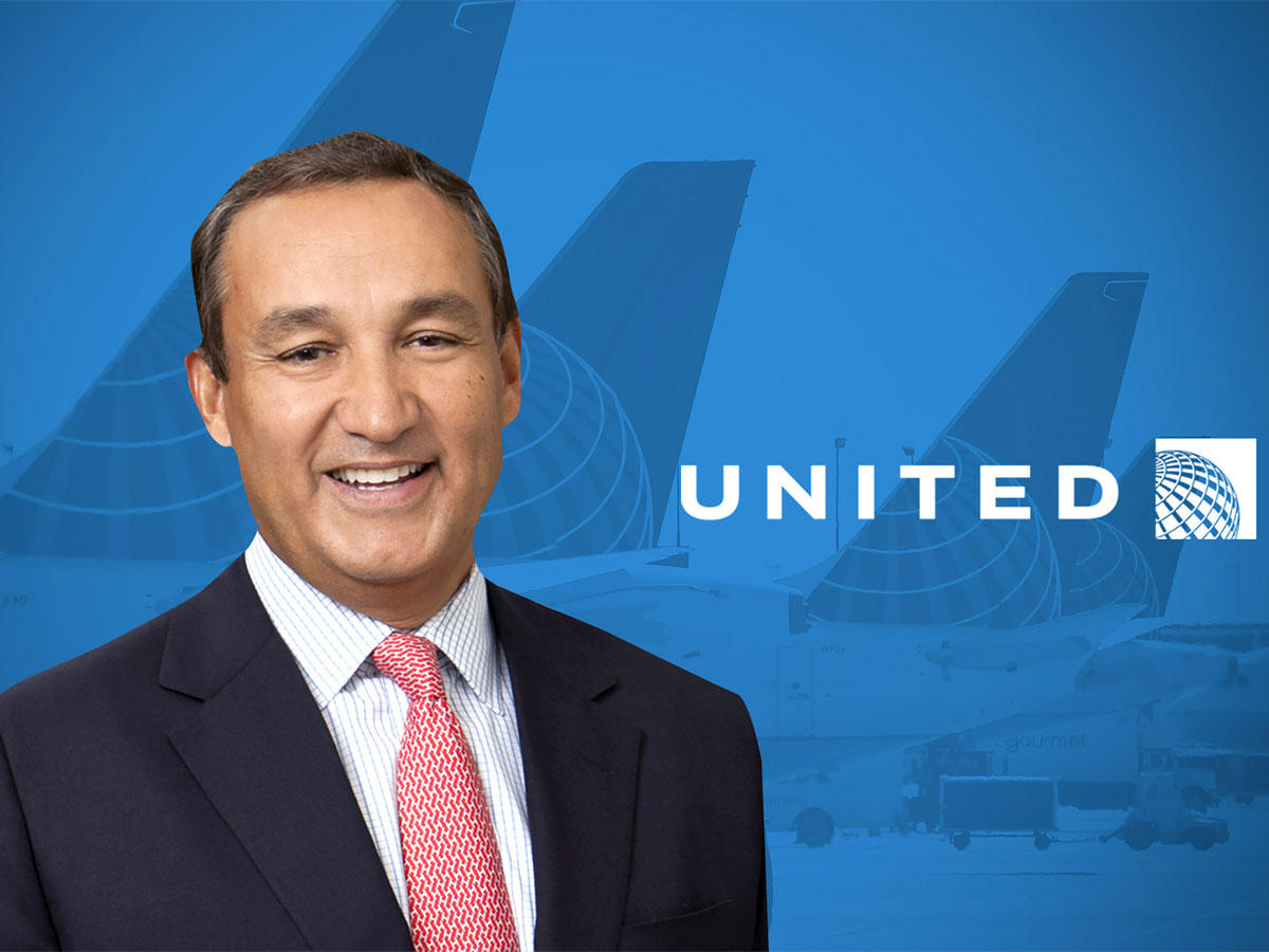  الرئيس التنفيذي لشركة يونايتد آيرلاينز أوسكار مونيز