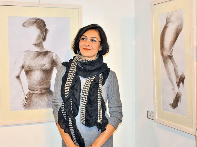 الفنانة نهى ناجيn