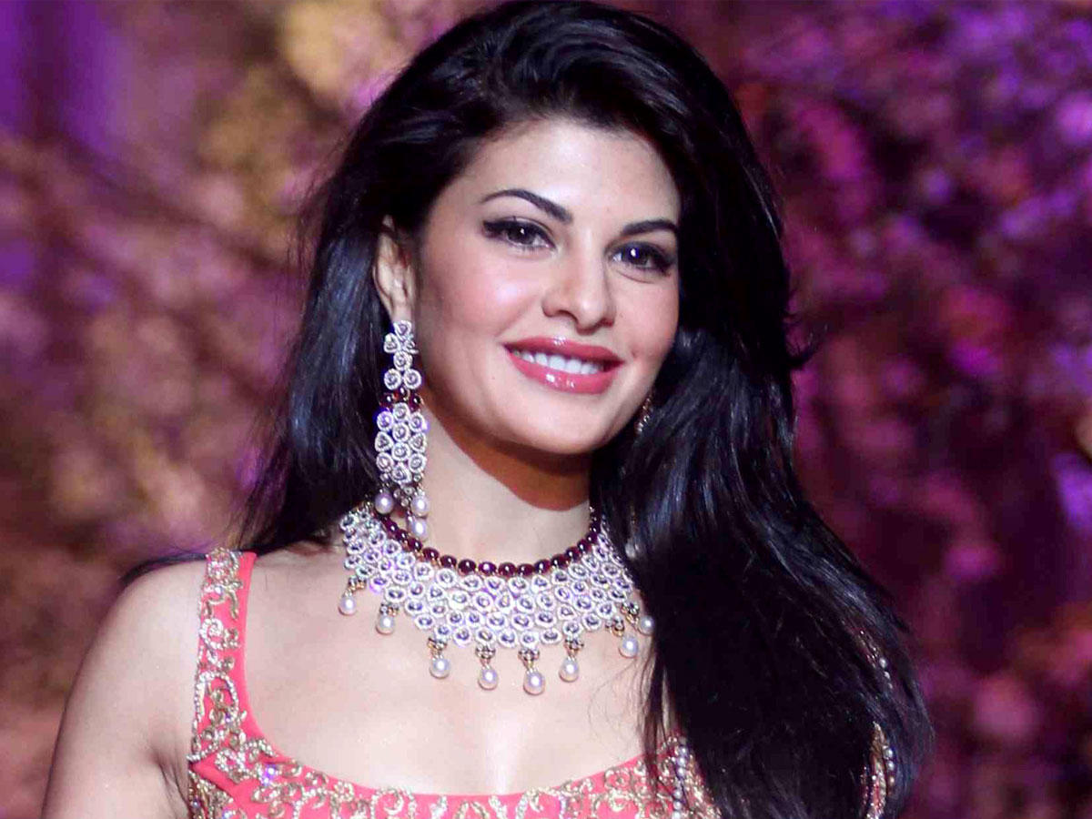 الممثلة الهندية جاكلين فرنانديز