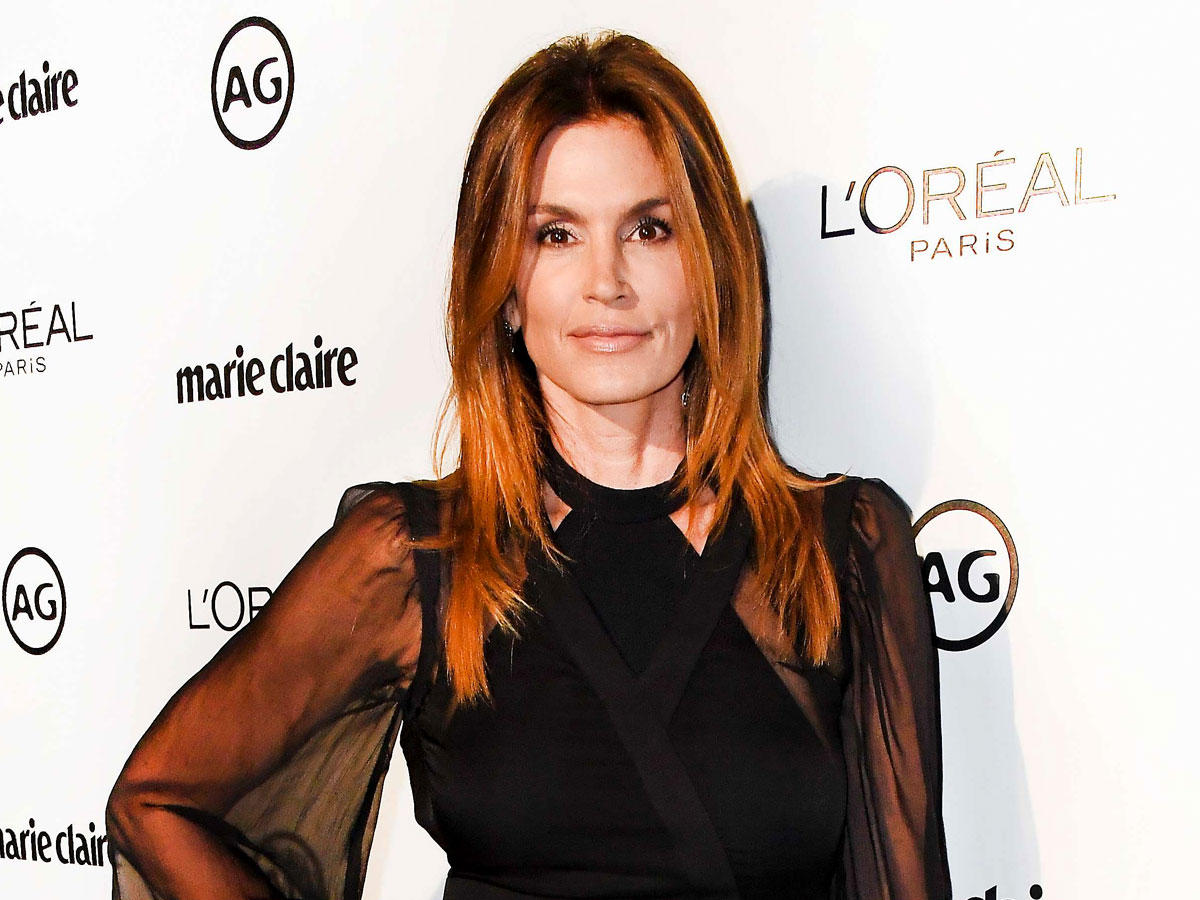 عارضة الأزياء الشهيرة ساندي كراوفورد