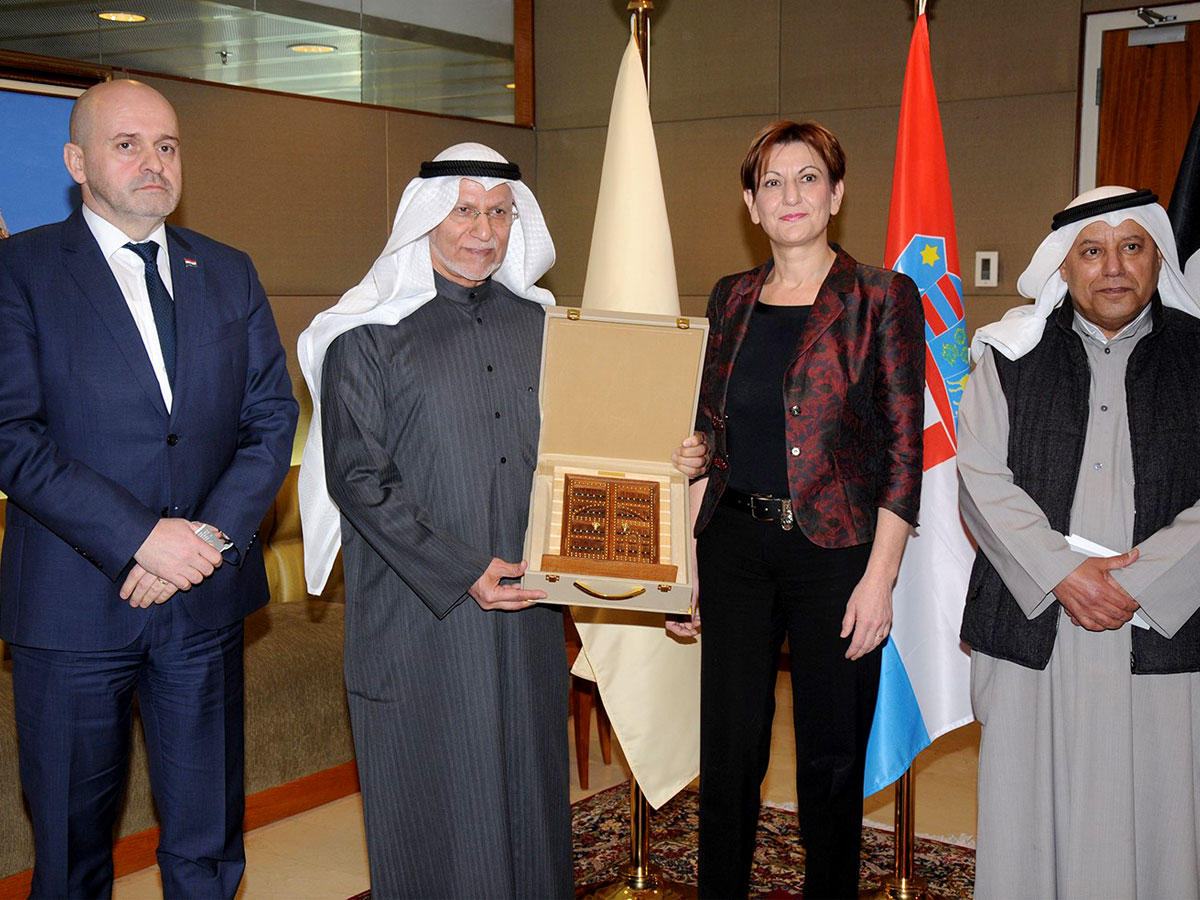  نائب رئيس مجلس الوزراء ووزير الاقتصاد والمؤسسات والحرف المتوسطة والصغيرة في جمهورية كرواتيا الدكتورة مارتينا داليتشي خلال زيارتها لغرفة تجارة وصناعة الكويت 