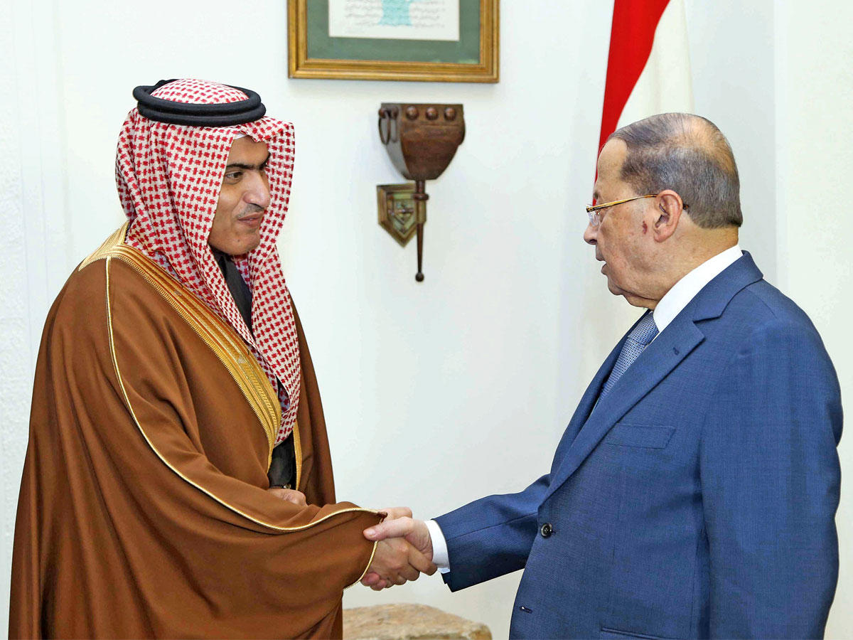 عون مستقبلاً السبهان بالقصر الرئاسي في بعبدا أمس (دالاتي ونهرا)