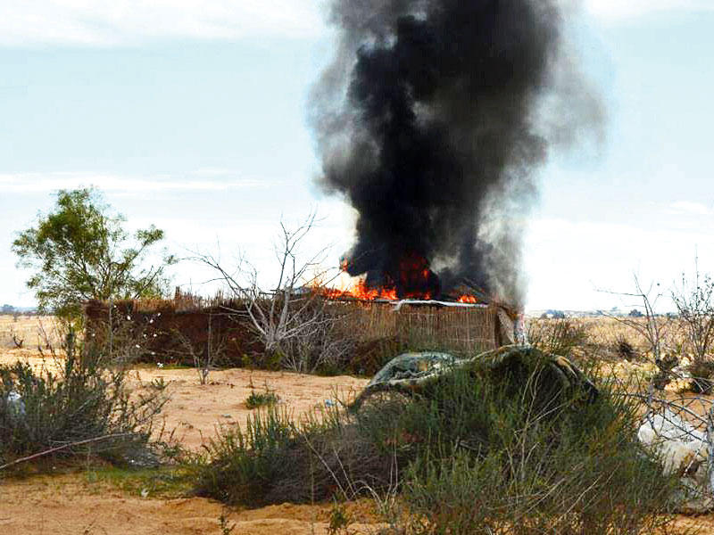 صورة نشرها المتحدث الرسمي باسم القوات المسلحة على «فيسبوك» أمس الأول تظهر جانباً من حملة دهم بشمال سيناء 