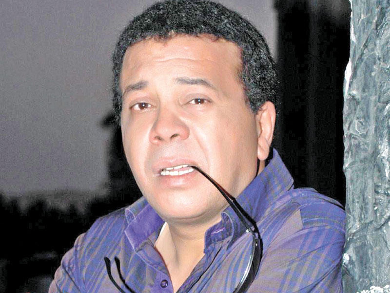  الفنان أحمد أدم