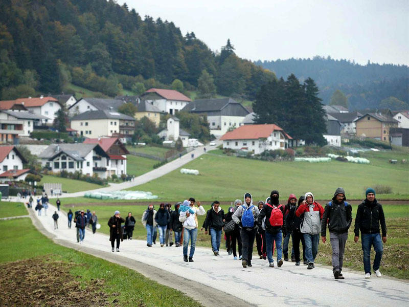 لاجئين سوريون