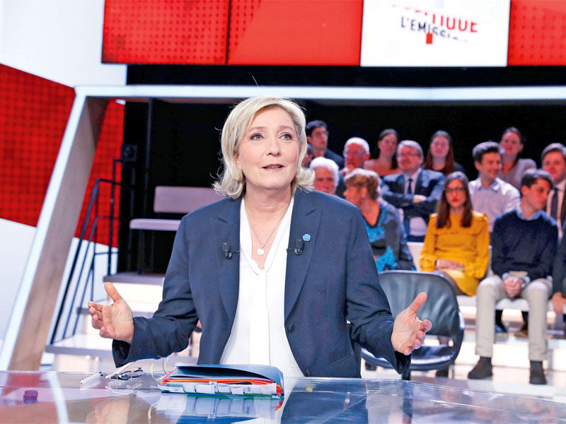 لوبن خلال برنامج «ليميسيون بوليتيك» التلفزيوني الذي عرضته القناة الثانية في التلفزيون الفرنسي مساء أمس الأولn