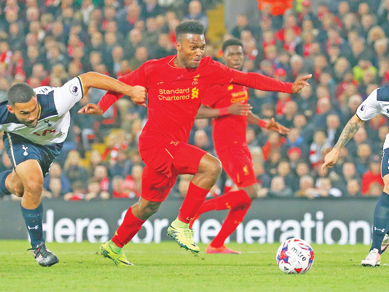 جانب من مواجهة سابقة بين ليفربول وتوتنهام 