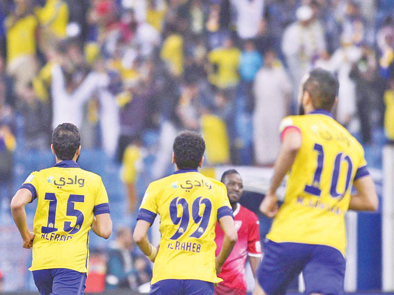 الفريدي يتوجه نحو الجماهير بعد تسجيل هدف الفوز