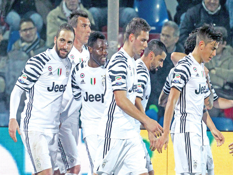 جانب من احتفالية لاعبي يوفنتوس خلال المباراة السابقة 