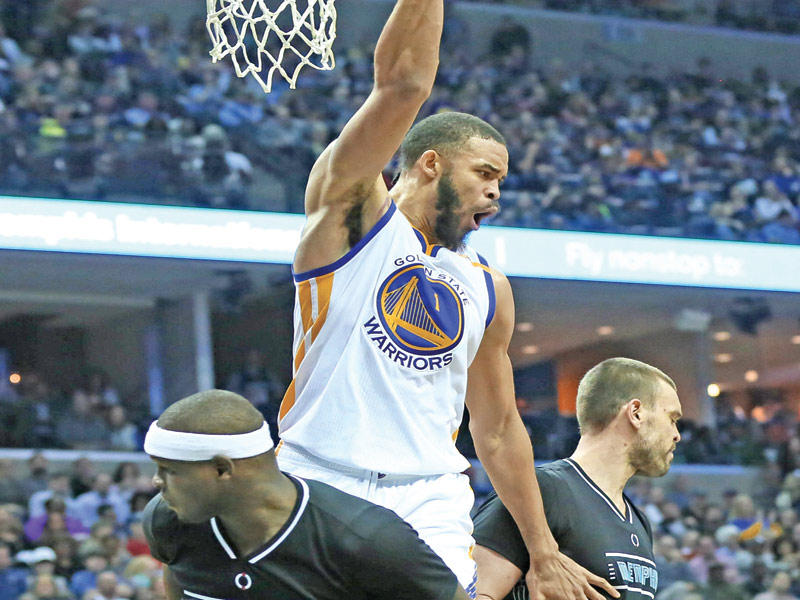 جانب من مباراة غولدن ستايت مع ممفيس 