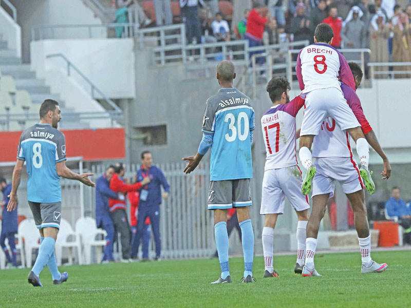 فرحة لاعبي الكويت وسط خيبة أمل للاعبي السالمية