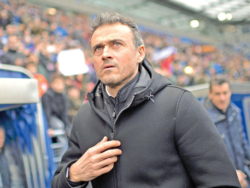  المدير الفني لبرشلونة لويس إنريكي