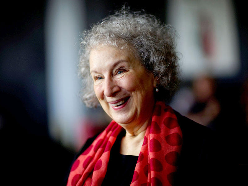 الكاتبة الكندية مارغريت آتوود