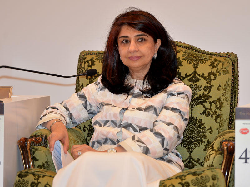  نائبة الرئيس التنفيذي للأوليفينات والعطريات حسنية هاشم 