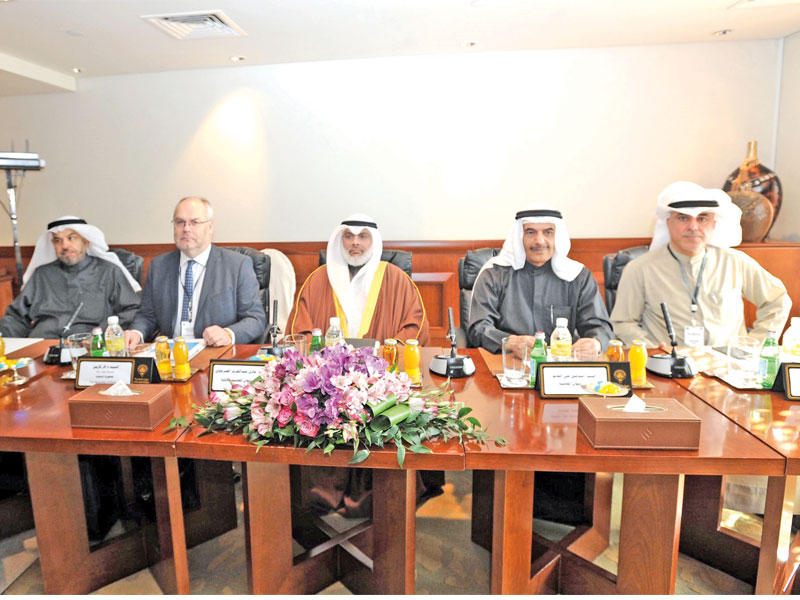 الصرعاوي خلال افتتاح اجتماع لجنة البيئة في «الارابوساي»