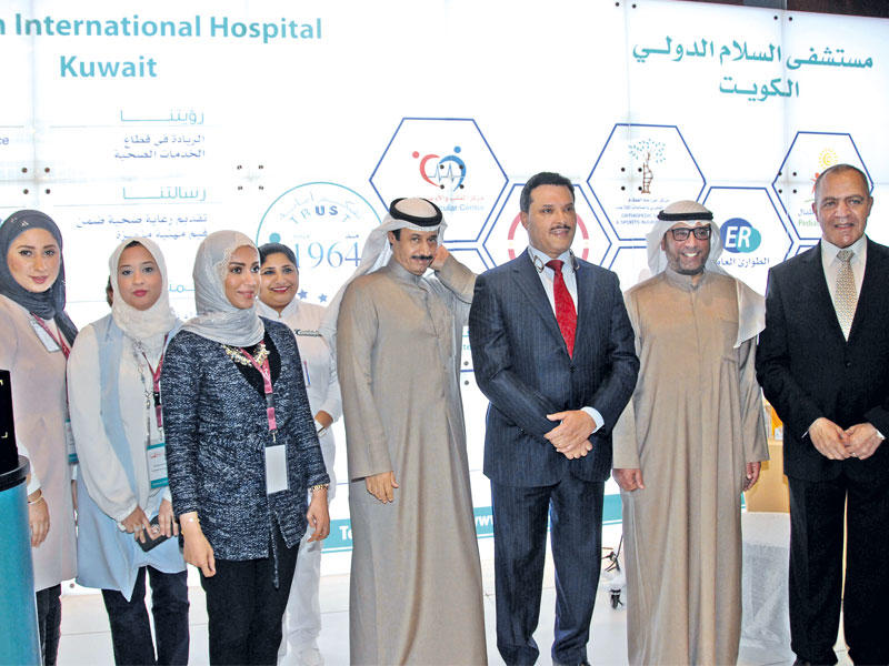 وزير الصحة في الجناح الطبي للمستشفى