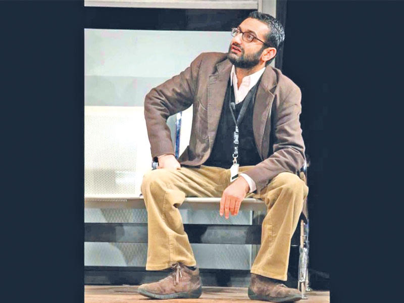 خباز على خشبة المسرح