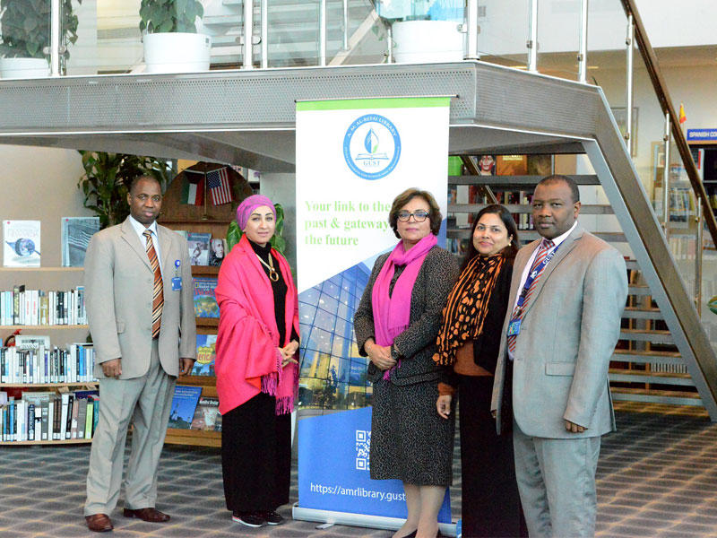 شوبيتا كولي متوسطة فريق مكتبة جامعة الخليج