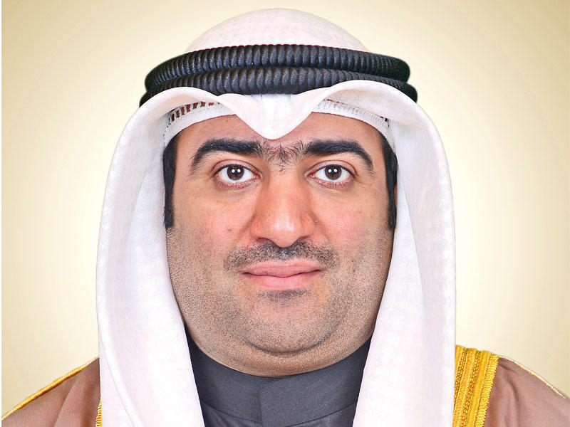 وزير التجارة والصناعة وزير الدولة لشؤون الشباب بالوكالة خالد الروضان