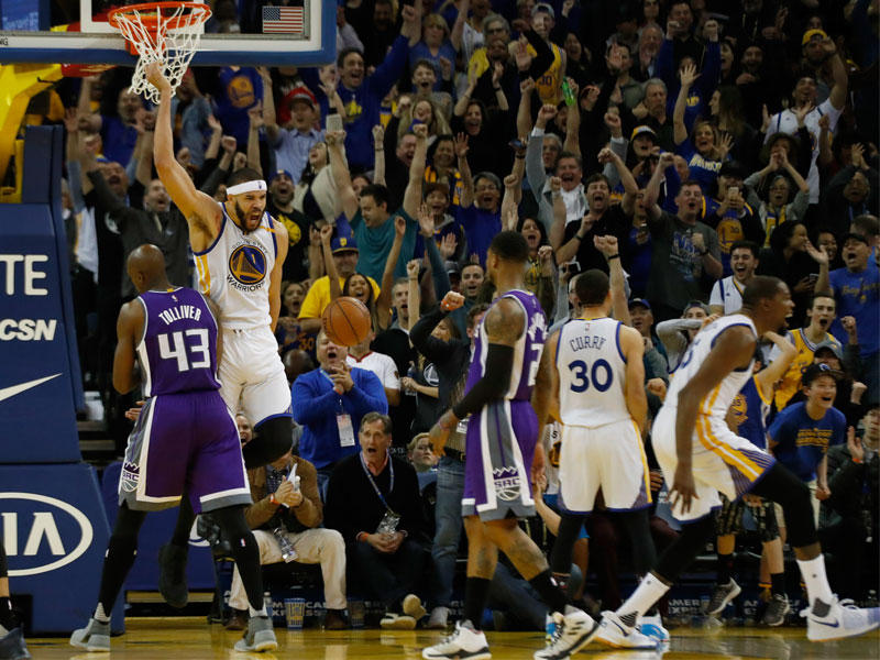 جانب من مباراة غولدن ستايت وساكرامنتو كينغز