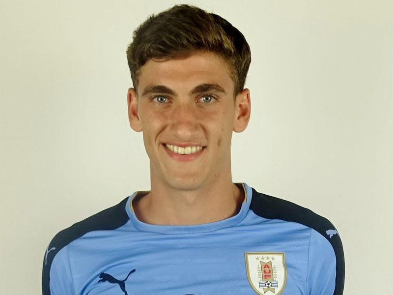 المدافع سانتياغو بوينو