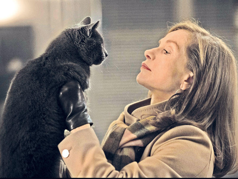 إيزابيل هوبير بدور «ميشال» في مشهد من الفيلم