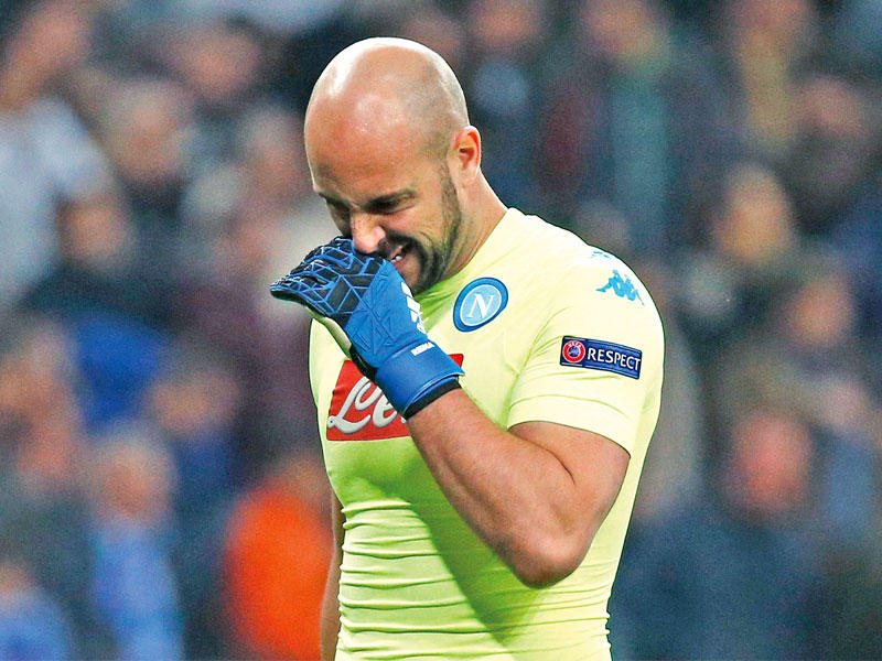 بيبي رينا حارس نابولي الإيطالي