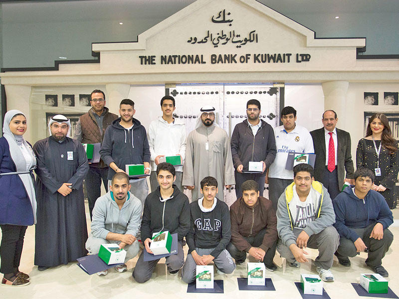 الطلبة في ضيافة الوطني