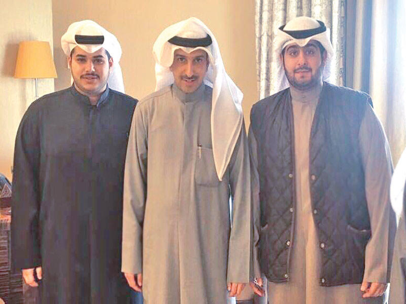 البابطين متوسطا وفد المستقلة