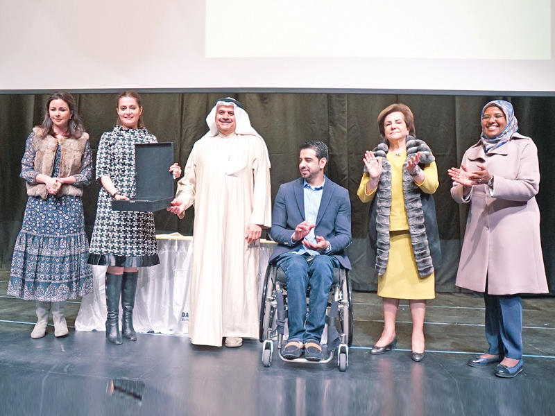 «دسمان ثنائية اللغة» والشيخة الزين الصباح تكرمان بنك الكويت الوطني على رعايته لمنتدى الشباب