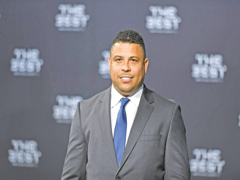 اللاعب البرازيلي السابق رونالدو نازاريو