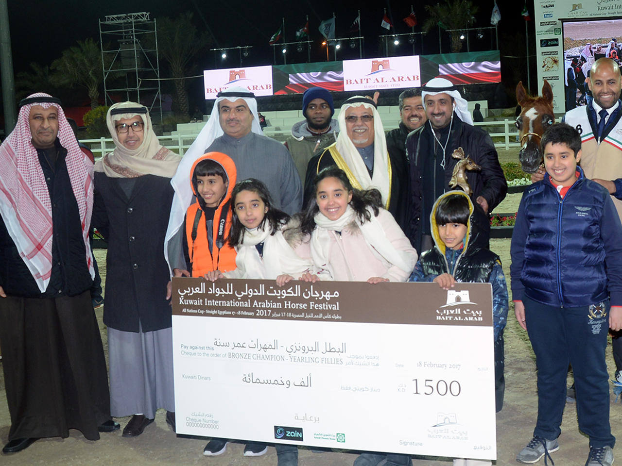 نائب وزير شؤون الديوان الأميري الشيخ علي الجراح يتوج الفائزين