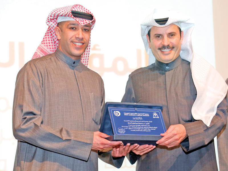 الفارس مكرماً البدران