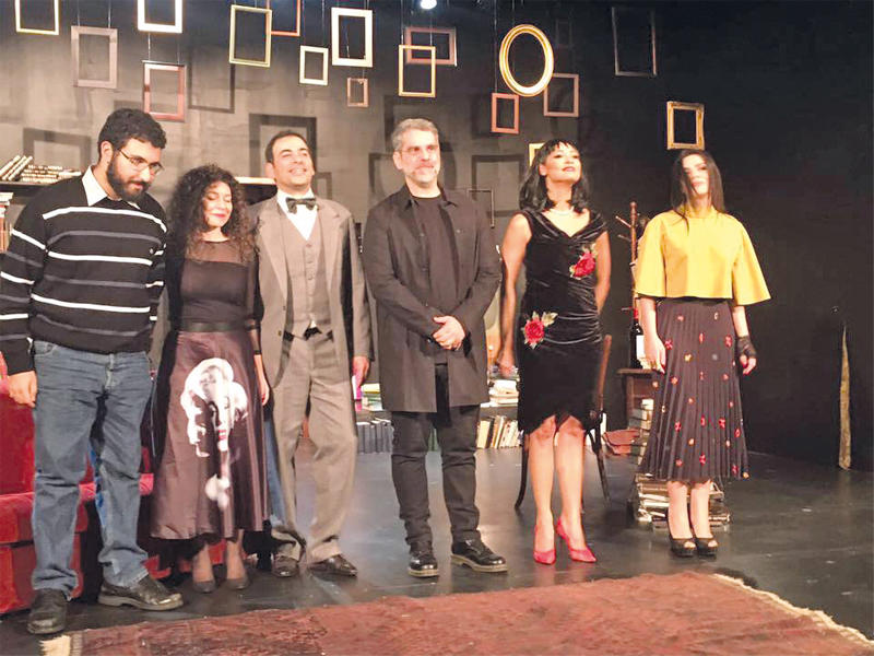 فريق عمل المسرحية