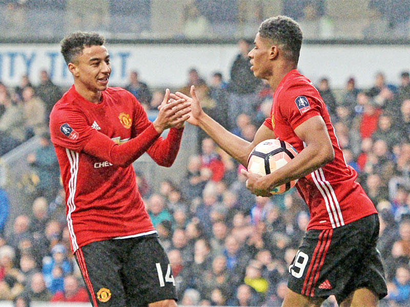 فرحة راشفورد بهدف الفوز