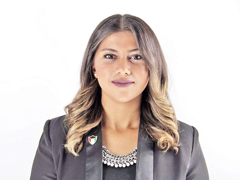  رئيسة اللجنة الإعلامية ولجنة تنظيم المؤتمرات في الاتحاد الوطني لطلبة الكويت - فرع أستراليا ضحى الهدهود